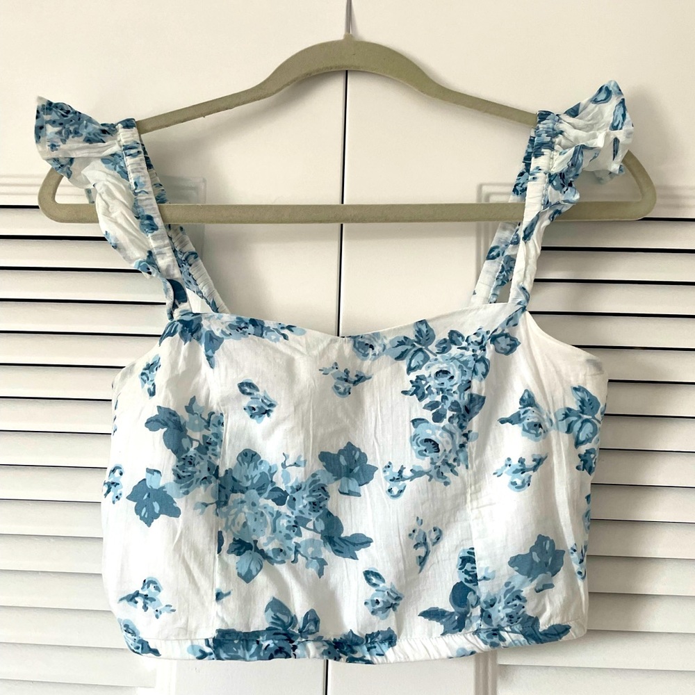 Crop top tank top with ruffle straps